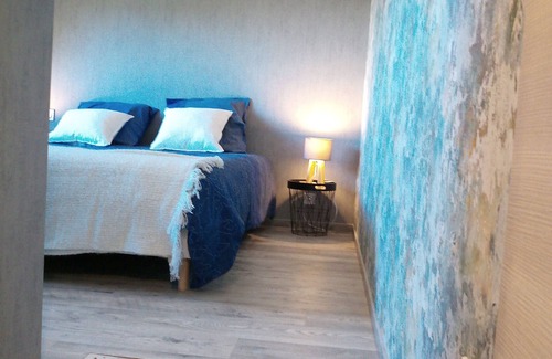 Les Cotes de Corps Bed & Breakfast | Bed and Breakfast 'La Chambre De L'Obiou 2' with Lake View, Shared Garden and Wi-Fi
