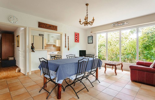 La Bree-les-Bains Bed & Breakfast | Bed and Breakfast 'Le Grillon' with Shared Terrace, Shared Garden and Wi-Fi