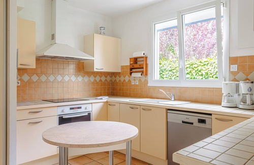 La Bree-les-Bains Bed & Breakfast | Bed and Breakfast 'Le Grillon' with Shared Terrace, Shared Garden and Wi-Fi