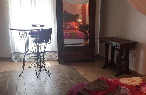 Saint-Jean-du-Pin Bed & Breakfast | Bed and Breakfast "VERMELHO"