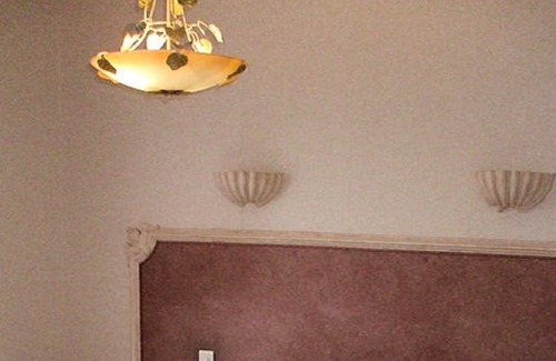 Issel House | Bed and Breakfast Domaine de la Pendule 2