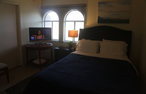 Los Angeles Bed & Breakfast | Bed and Breakfast in Hollywood Hills