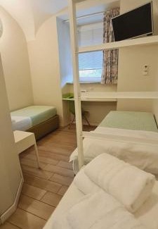 Quartiere XV Della Vittoria House | Bed&BikeRome ROOMS