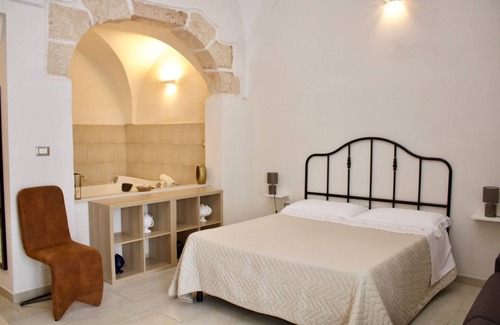 Carovigno Bed & Breakfast | Bed & Bread Piazza Nzegna