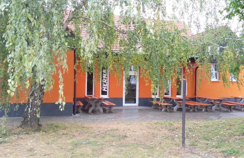 Sedlec Bed & Breakfast | Bed & Parking Eurobit