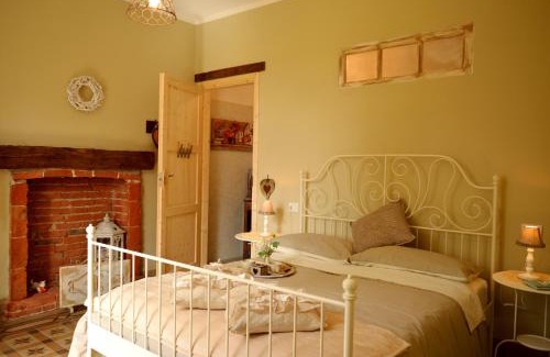 Castelnuovo Belbo Bed & Breakfast | Bed & Tours Dimora di campagna
