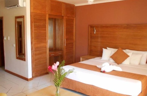 Sunset Strip Hotel | Bedarra Beach Inn