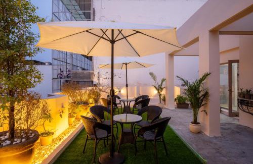 Sector 40 Apartment | BedChambers Serviced Apartments, Sector 40