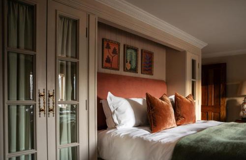 Chenies Hotel | Bedford Arms Hotel