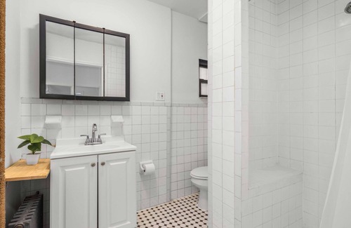 Williamsburg Apartment | Bedford I by StayHaus | 1BR with Private Garden