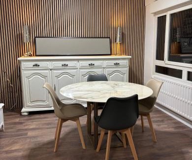 Saint-Remi Apartment | BedinReims "blue bottle"quiet and close to center free parking and wifi free ideal 5 à 9 Adultes