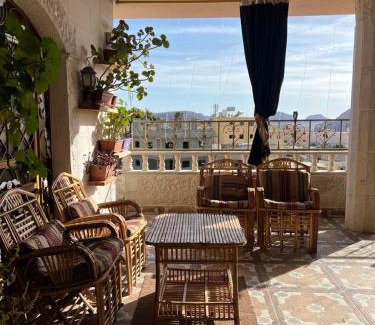Wadi Musa Apartment | Bedouin family home
