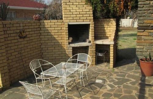 Bayswater Bed & Breakfast | Bedrock Guesthouse
