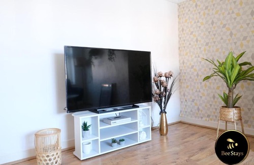 Warrington Apartment | Bee Stays - Ambleside House