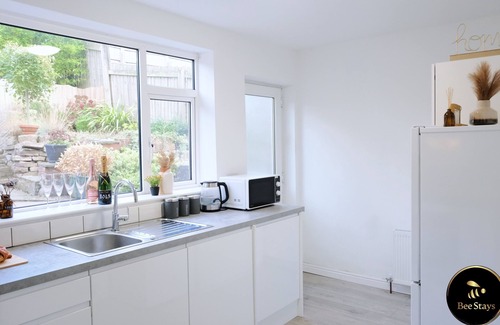 Manchester House | Bee Stays- Caldecott House