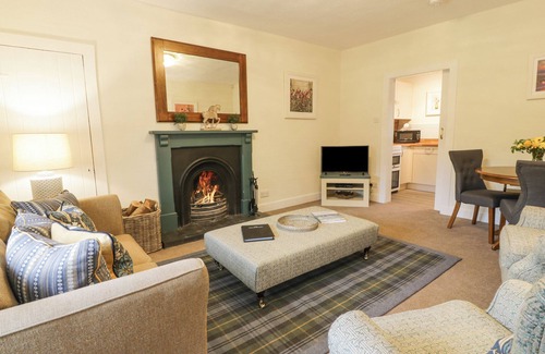 Ellon Cottage | BEECHGROVE COTTAGE - PITMEDDEN GARDENS, family friendly in Pitmedden