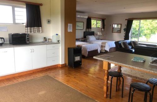 Winterton Ski Chalet | Bee’s Knees Cottage