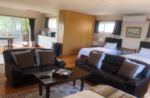 Winterton Ski Chalet | Bee’s Knees Cottage