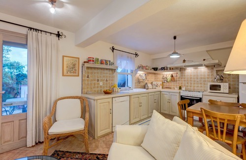 Ayvalik Villa | Begonvilla Evleri