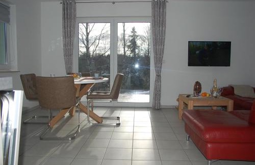 Tanne House | Behagliches Ferienhaus Zaunkönig -mit Kamin und Sauna- Blick über das romantische Bodetal