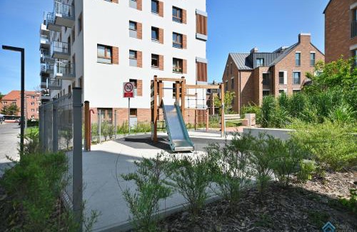 Siedlce Apartment | Beige 3city Apartment with Parking in Gdańsk by Noclegi Renters