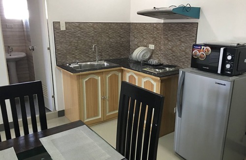 Candon Apartment | Beinte Singko de Marso Apartments