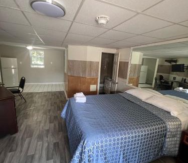 West Springfield Hotel | Bel Air Inn