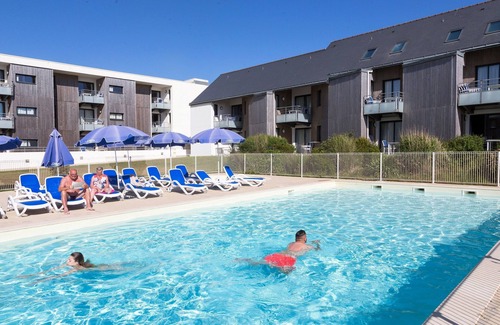Guidel-Plages Condo | Bel Appart avec Vue Sur La Mer | Accès Piscine