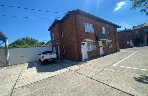 Belhez Apartment | Bel appart calme climatisé parking gratuit privé sur demande 1-C