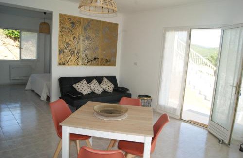 Santa-Severa Apartment | Bel appartement avec vue sur mer - Les Palmiers