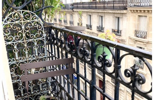 Riquet Stalingrad Apartment | Bel Appartement Paris
