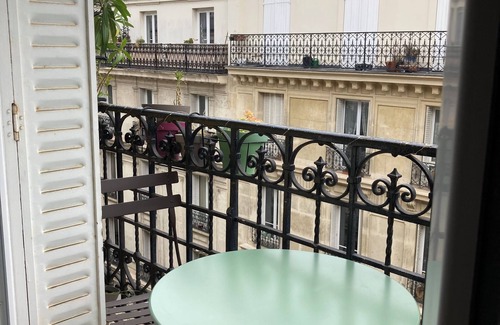 Riquet Stalingrad Apartment | Bel Appartement Paris