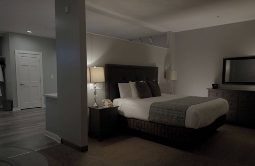 Cumming Hotel | Belamere Swimming Pool Suites