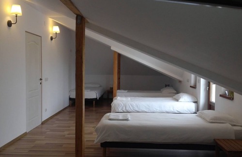 Oarja House | Belegania