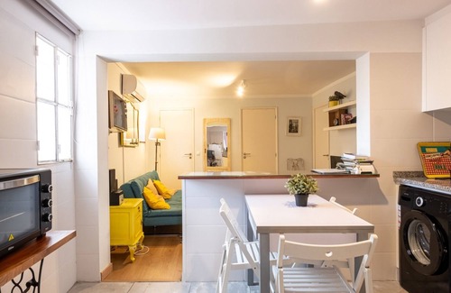 Belem Apartment | Belem Vintage Flat/Sleeps 5/2 UNESCO monuments nearby