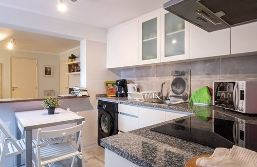 Belem Apartment | Belem Vintage Flat/Sleeps 5/2 UNESCO monuments nearby