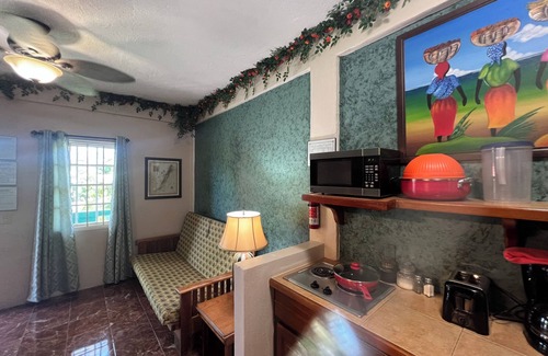San Pedro Hotel | Belize Budget Suites