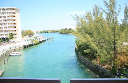 Lucaya Hotel | Bell Channel Inn Hotel