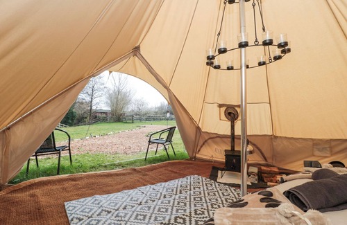 Camerton Cottage | BELL TENT 1, pet friendly, character holiday cottage in Timsbury