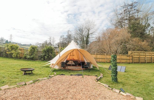 Camerton Cottage | BELL TENT 2, pet friendly, character holiday cottage in Timsbury