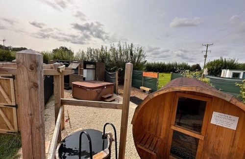 Chackmore Apartment | Bell Tent + Hot Tub/Sauna