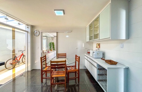 Jardim Centenario House | Bella Casa - 250m da Praia - Enseada Guarujá