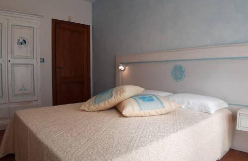 San Franciscu d'Aglientu Apartment | Bella casa con giardino a 10 minuti dal mare