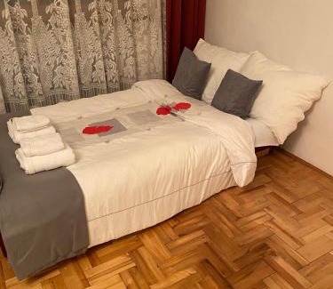 Krzyki Apartment | Bella Casa Economy Villa - Skibowa, close to Bielany