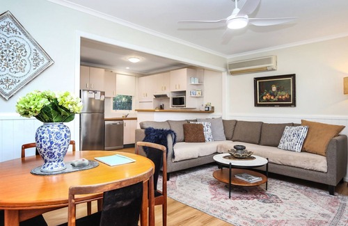 Hawks Nest House | Bella Luca - Pet Friendly Home