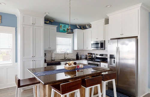 Gilchrist House | Bella Vista: 4 BR, 2 BA House in Gilchrist, Sleeps 16