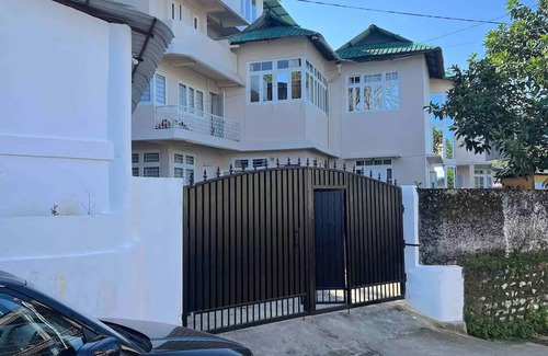 Police Bazar Villa | Bella Vista boutique Homestay "Sunflower"
