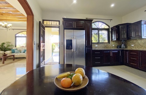 Garabito House | Bella Vista Private Resort, Perfect for Weddings, 9 bedrooms, Sleeps 24