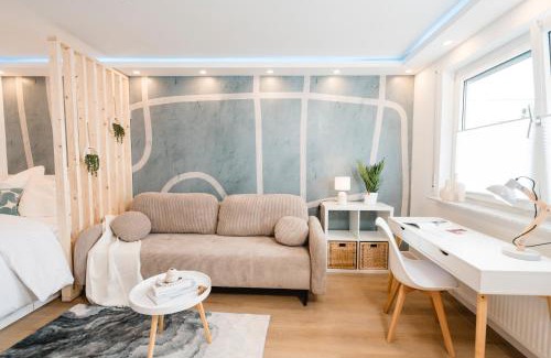 Pforzheim Apartment | BellaBene modernes Studioapartment in zentraler Lage mit Balkon, Arbeitsplatz, Parkplatz