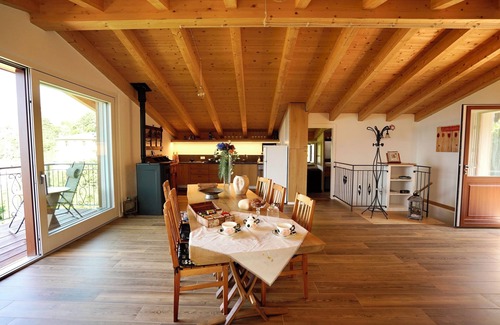 Bellagio House | BELLAGIO LES ETOILES detached house with garden, bbq, lake view, private parking